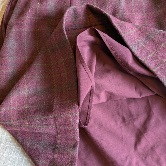 Uniqlo mini plaid wool skirt - Picture 4 of 6